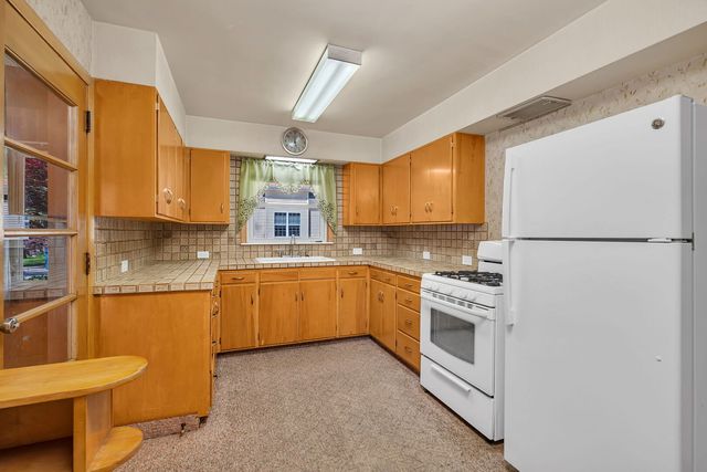 627 E Main Street, Morris, IL 60450