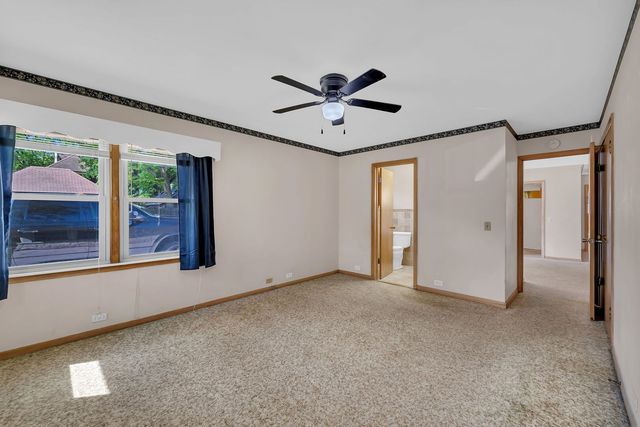 627 E Main Street, Morris, IL 60450