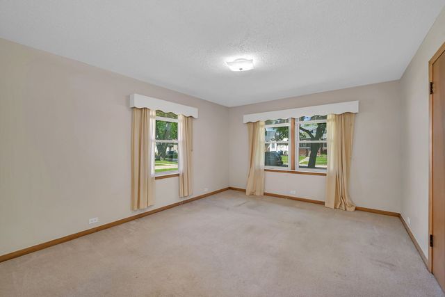 627 E Main Street, Morris, IL 60450