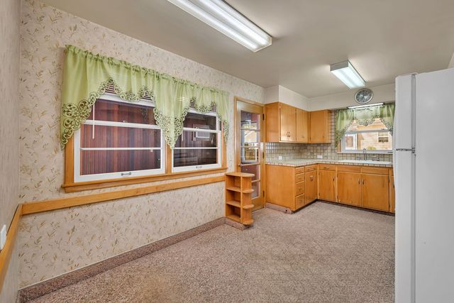 627 E Main Street, Morris, IL 60450