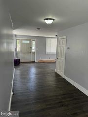 2 E MILL RD #A, Maple Shade, NJ 08052