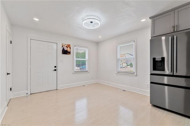 1933 E Ocean View AVE, Norfolk, VA 23503