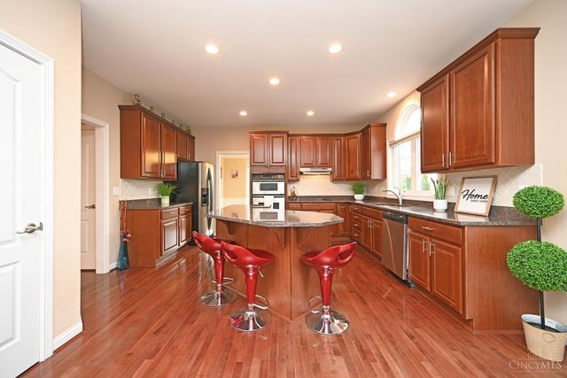 7434 Foxchase Drive, West Chester, OH 45069