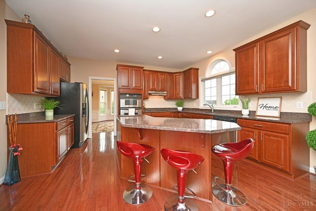 7434 Foxchase Drive, West Chester, OH 45069