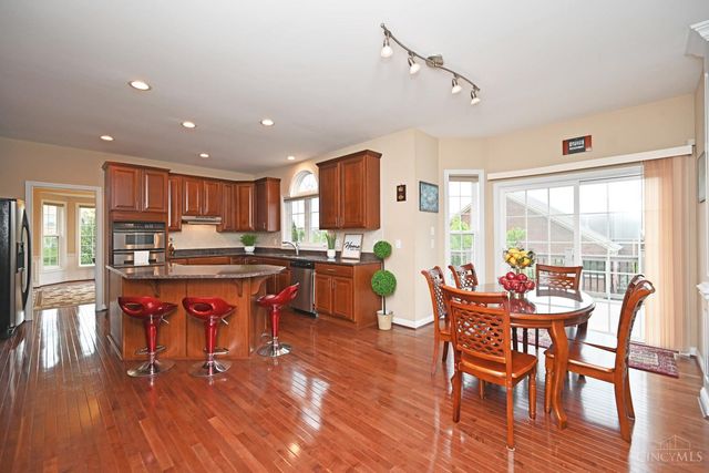 7434 Foxchase Drive, West Chester, OH 45069