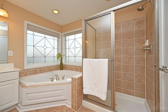 7434 Foxchase Drive, West Chester, OH 45069