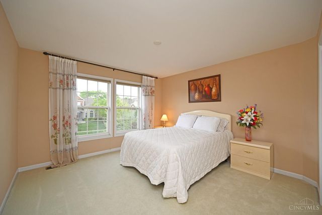 7434 Foxchase Drive, West Chester, OH 45069