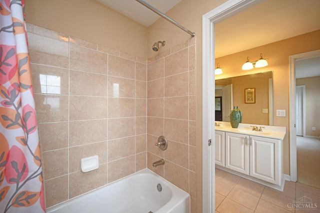 7434 Foxchase Drive, West Chester, OH 45069