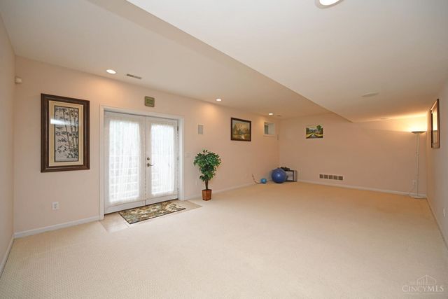 7434 Foxchase Drive, West Chester, OH 45069
