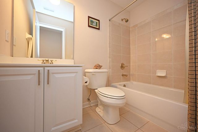 7434 Foxchase Drive, West Chester, OH 45069