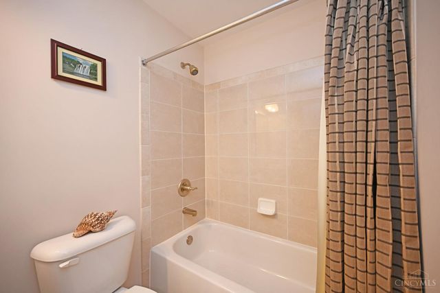 7434 Foxchase Drive, West Chester, OH 45069