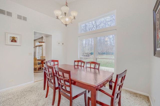 1526 Almaden Lane, Gurnee, IL 60031