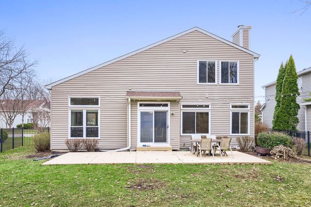 1526 Almaden Lane, Gurnee, IL 60031