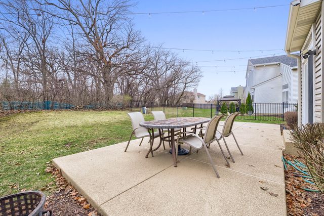 1526 Almaden Lane, Gurnee, IL 60031