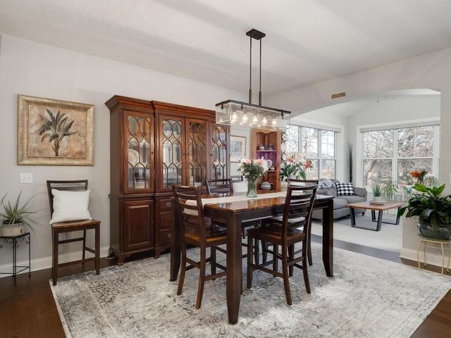 6438 Timber Arch Drive, Chaska, MN 55318