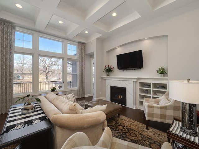 6438 Timber Arch Drive, Chaska, MN 55318