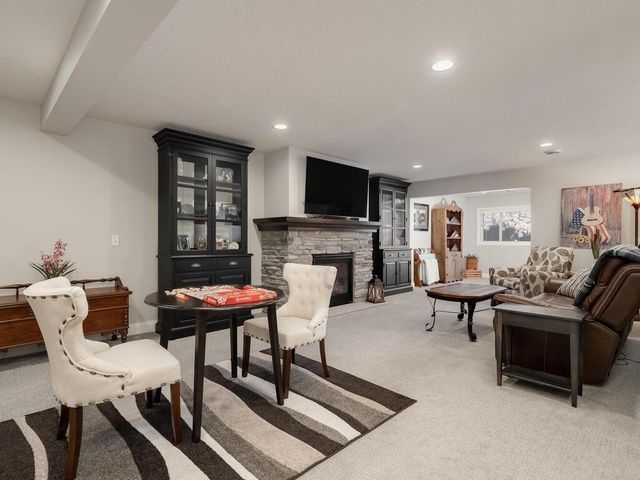 6438 Timber Arch Drive, Chaska, MN 55318