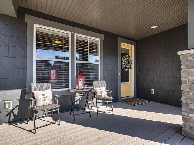 6438 Timber Arch Drive, Chaska, MN 55318