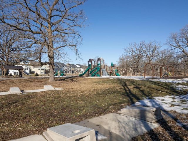 6438 Timber Arch Drive, Chaska, MN 55318