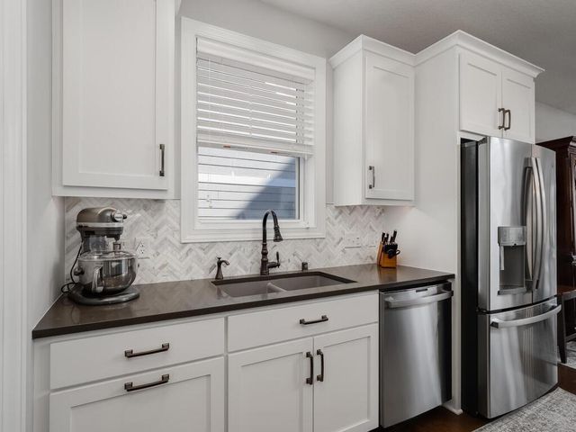 6438 Timber Arch Drive, Chaska, MN 55318