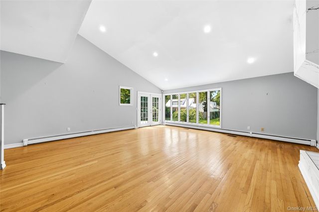 9 Addison Lane, Greenvale, NY 11548