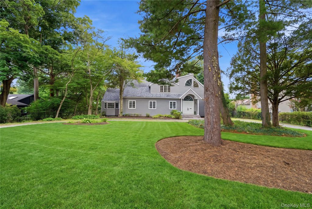 9 Addison Lane, Greenvale, NY 11548