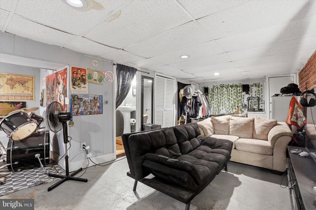 7032 ERDRICK ST, Philadelphia, PA 19135