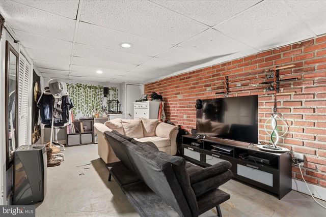 7032 ERDRICK ST, Philadelphia, PA 19135