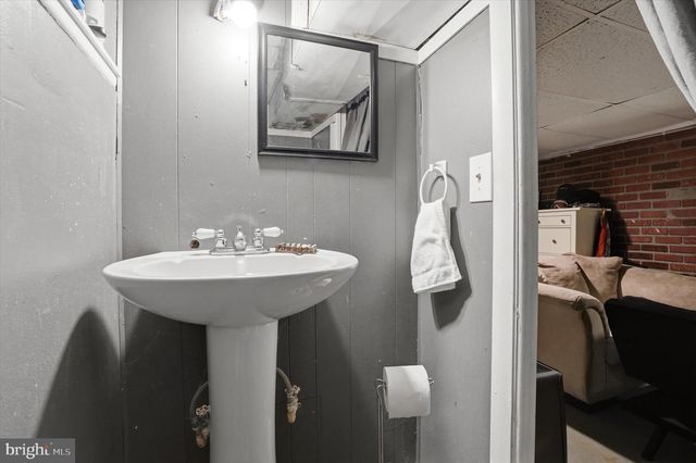 7032 ERDRICK ST, Philadelphia, PA 19135