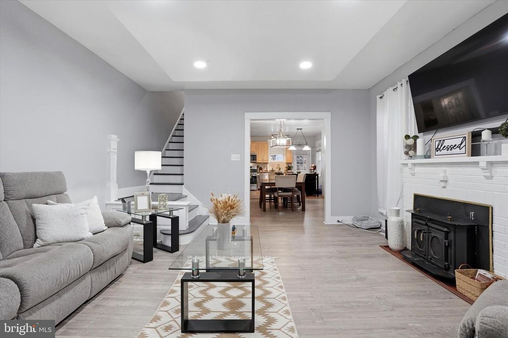 7032 ERDRICK ST, Philadelphia, PA 19135