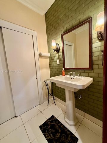 1318 SE 2nd Avenue, Fort Lauderdale, FL 33316