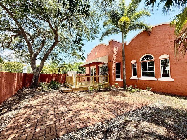 1318 SE 2nd Avenue, Fort Lauderdale, FL 33316