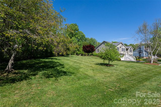 5 Mallory Meadows Court, Arden, NC 28704