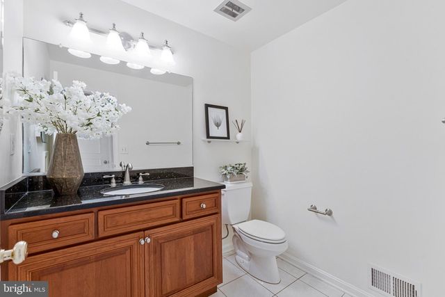 1171 FOXHOUND CT, Mclean, VA 22102