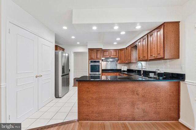 1171 FOXHOUND CT, Mclean, VA 22102
