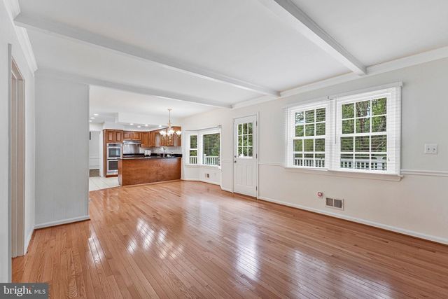 1171 FOXHOUND CT, Mclean, VA 22102