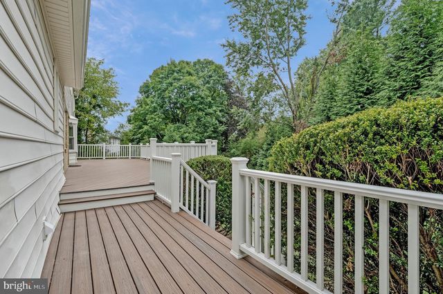 1171 FOXHOUND CT, Mclean, VA 22102
