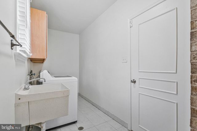1171 FOXHOUND CT, Mclean, VA 22102