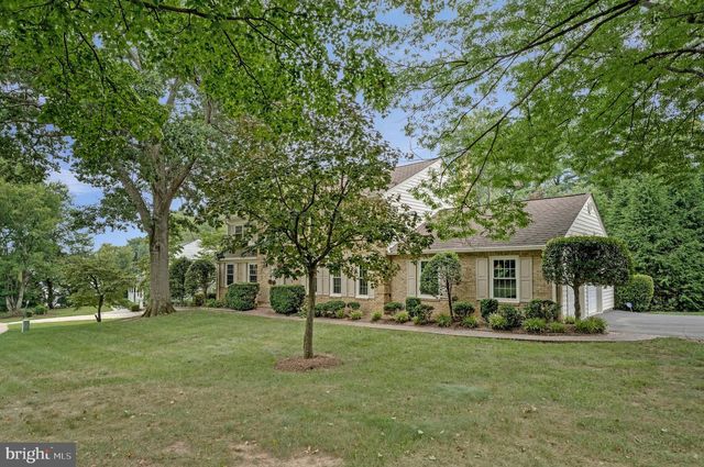 1171 FOXHOUND CT, Mclean, VA 22102