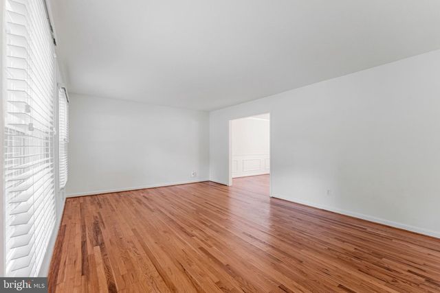 1171 FOXHOUND CT, Mclean, VA 22102
