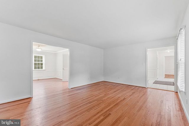 1171 FOXHOUND CT, Mclean, VA 22102