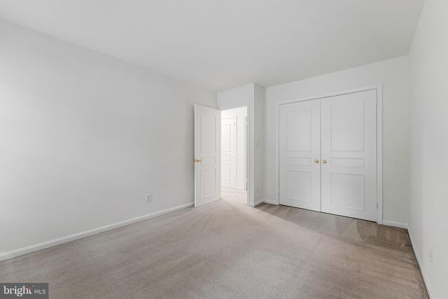 1171 FOXHOUND CT, Mclean, VA 22102