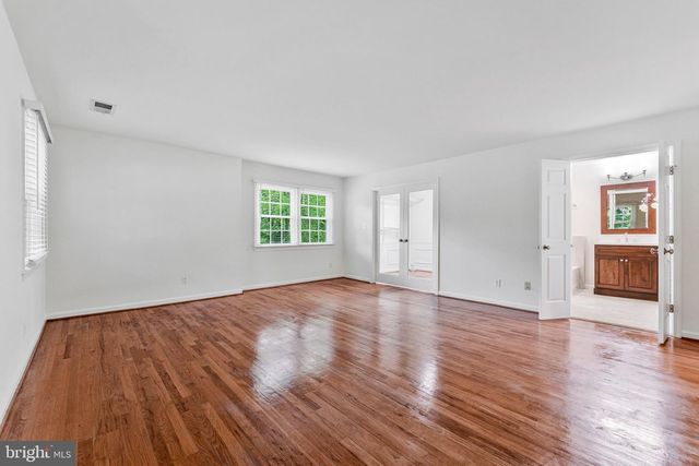1171 FOXHOUND CT, Mclean, VA 22102