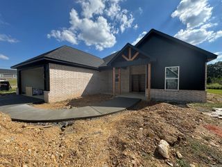 4805 Coronell Way, Bryant, AR 72002