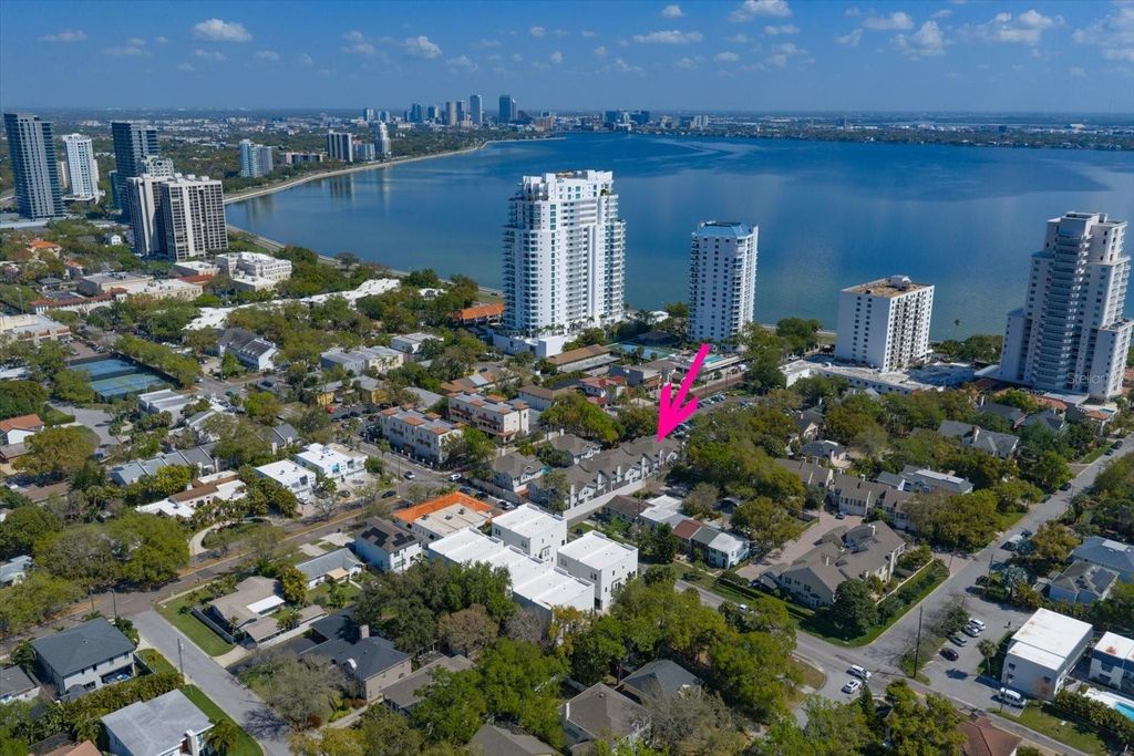 Image 2 of property listing at 2920 W EL PRADO BOULEVARD 13, Tampa, FL 33629