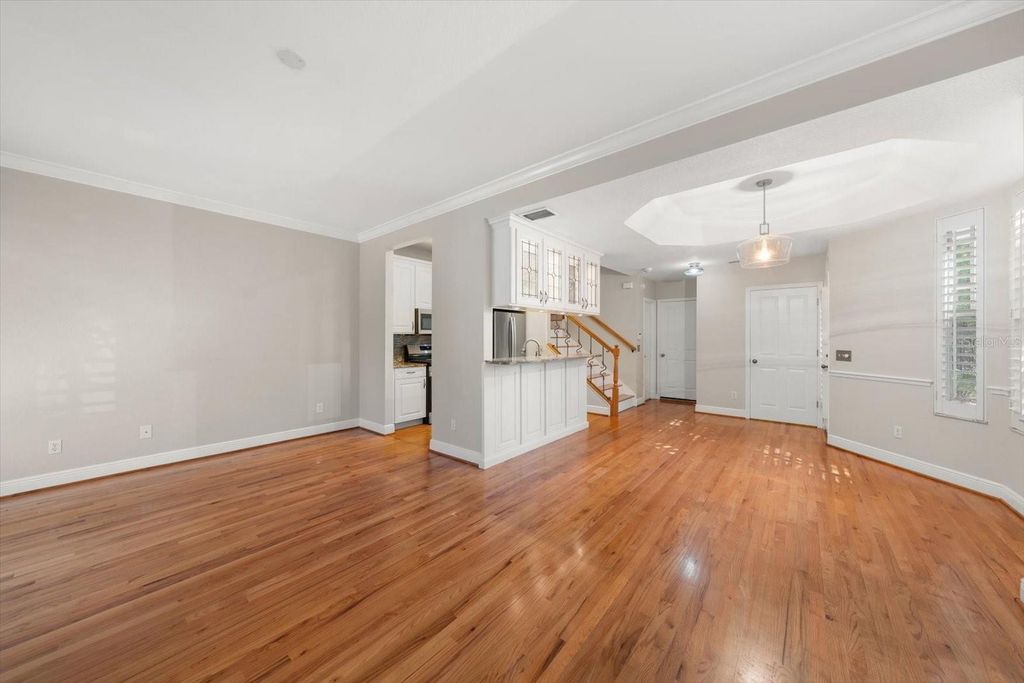 Image 13 of property listing at 2920 W EL PRADO BOULEVARD 13, Tampa, FL 33629