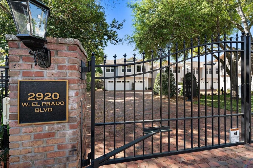 Image 44 of property listing at 2920 W EL PRADO BOULEVARD 13, Tampa, FL 33629
