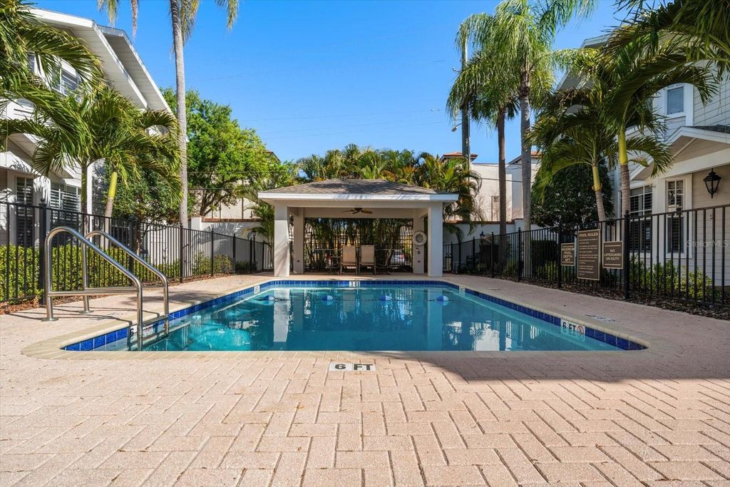 Image 45 of property listing at 2920 W EL PRADO BOULEVARD 13, Tampa, FL 33629