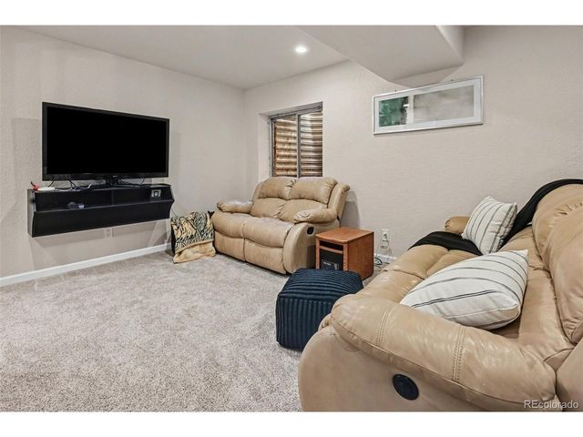 3300 Molly Ln, Broomfield, CO 80023