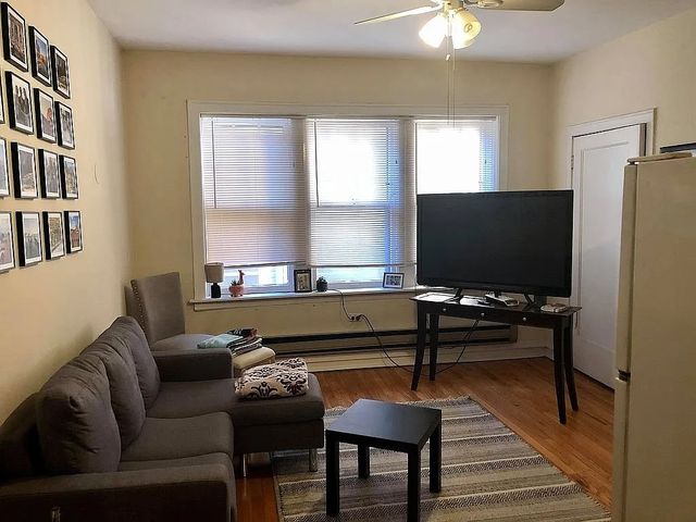 3917 N SOUTHPORT Avenue 3W, Chicago, IL 60613